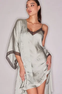 Ashley Icon Lace Wrap