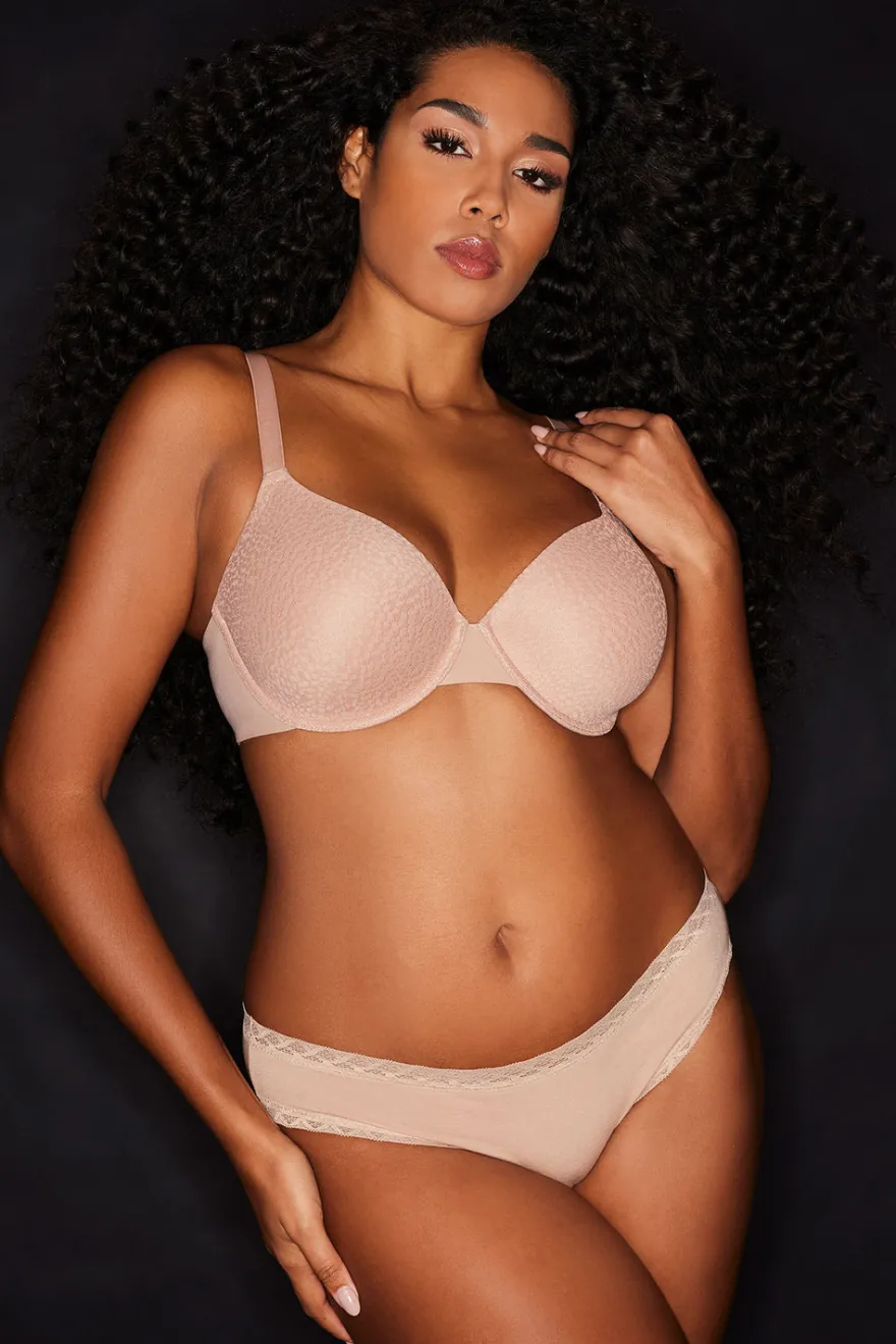 Comfort Evolution Full Fit Memory Foam Convertible Underwire Bra