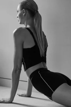 Explore Built-In Bra Sports Tank