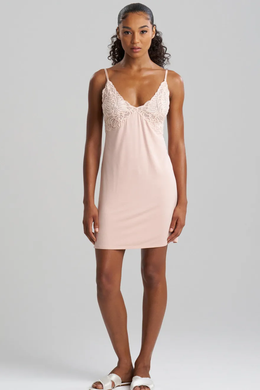 Feathers Essentials Lenzing™ Ecovero™ Viscose Lace Chemise
