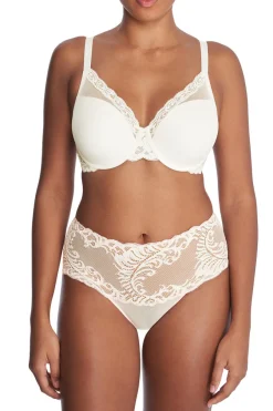 Feathers Full Figure Contour Underwire Bra