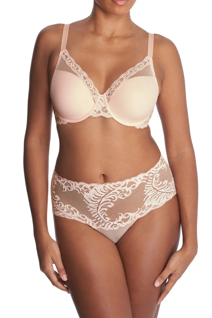 Feathers Full Figure Contour Underwire Bra
