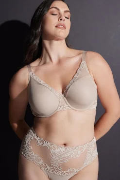 Feathers Full Figure Contour Underwire Bra