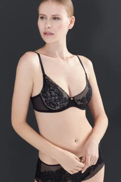 Flora Contour Underwire Bra