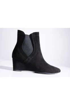 Gaisha-Su Suede Wedge Bootie