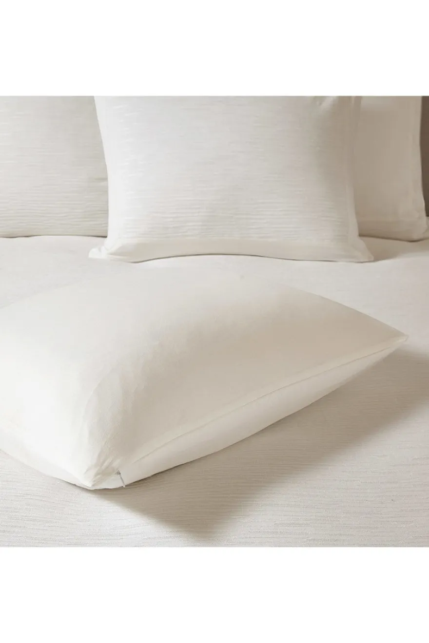 Hanae White Comforter Set