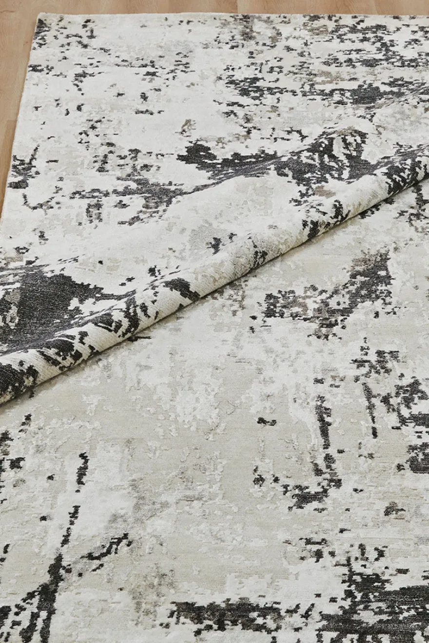Lhasa- Aura Rug