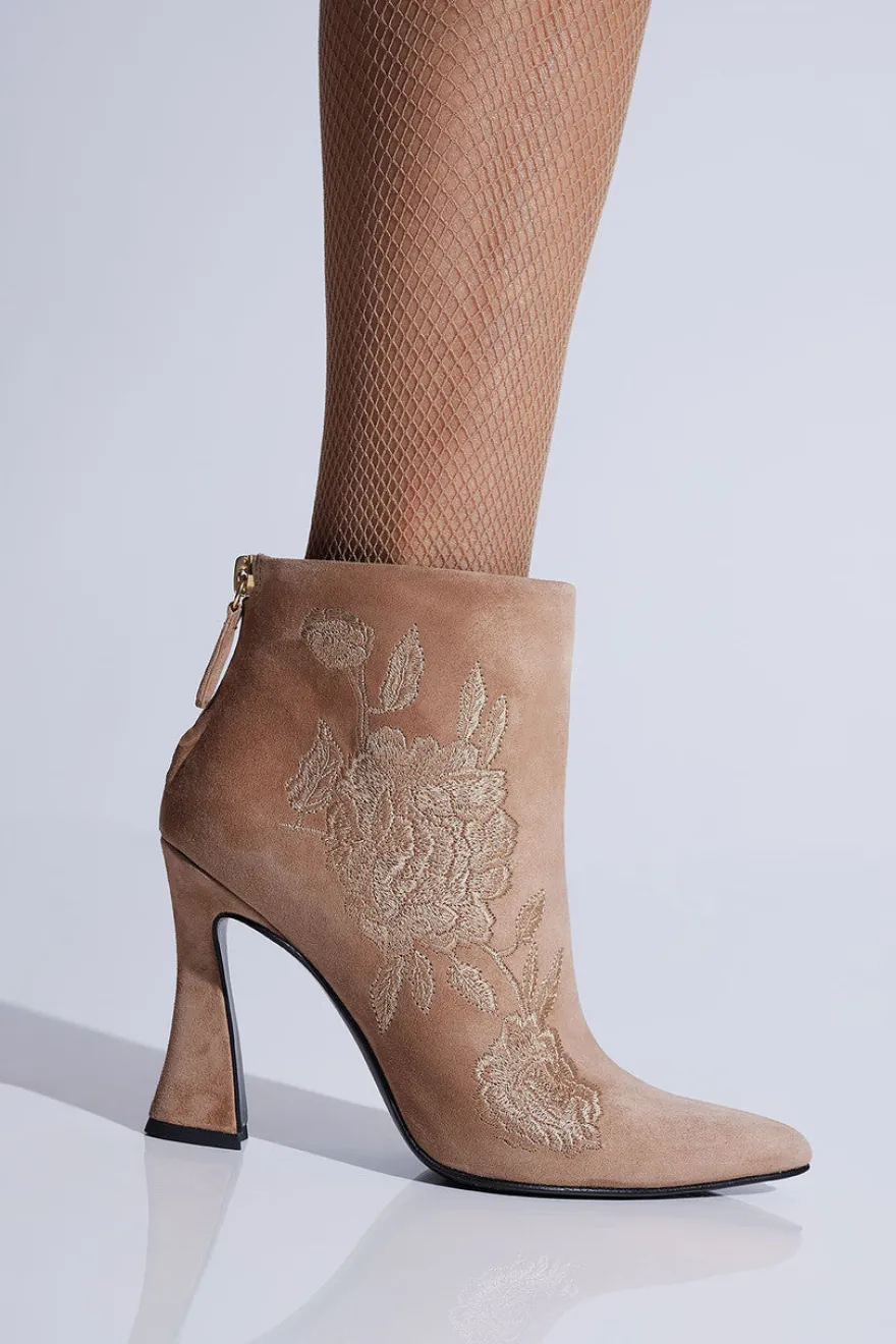 Mitsu Shugo Embroidery Square Heel Ankle Boot