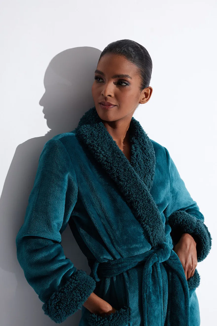 Plush Sherpa Robe