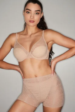 Pretty Smooth Seamless Underwire Bra